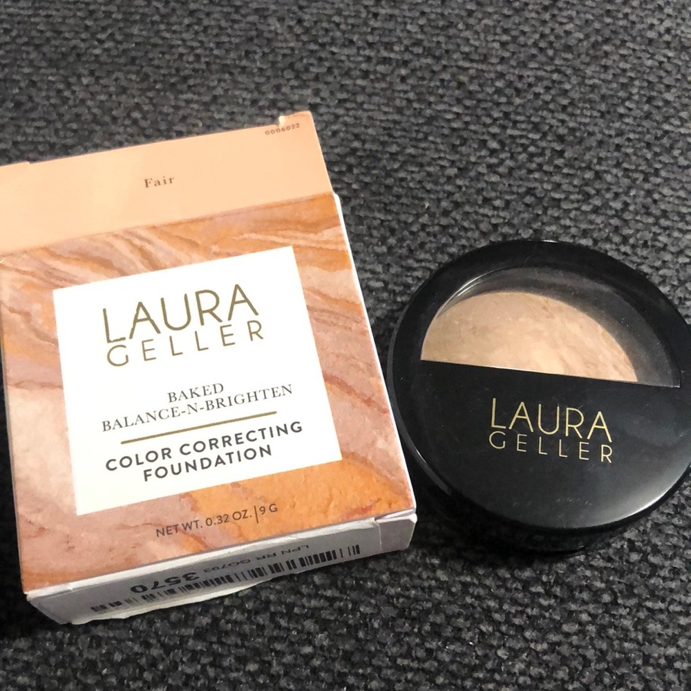 Laura Geller Color correcting foundation
